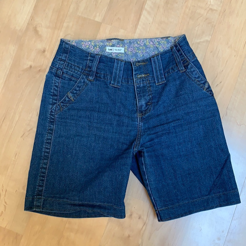 Lee denim shorts size 4
